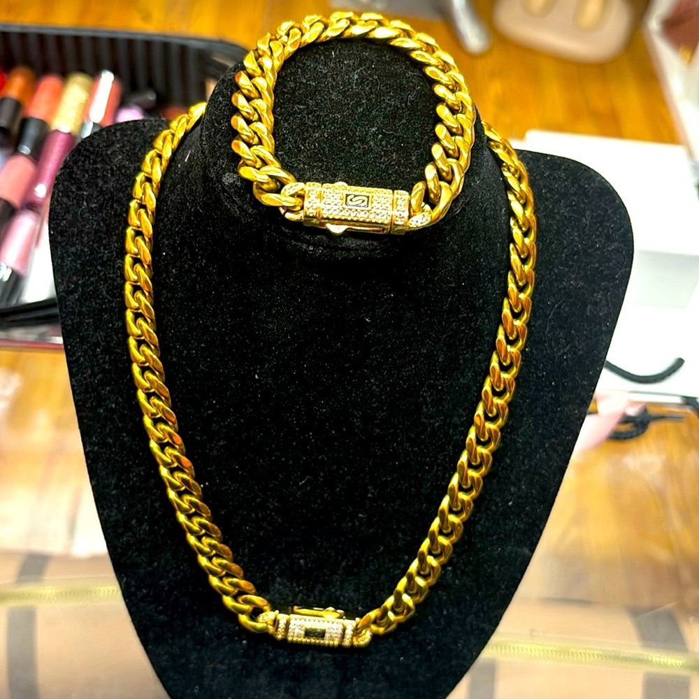 Viral unisex Cuban link Set